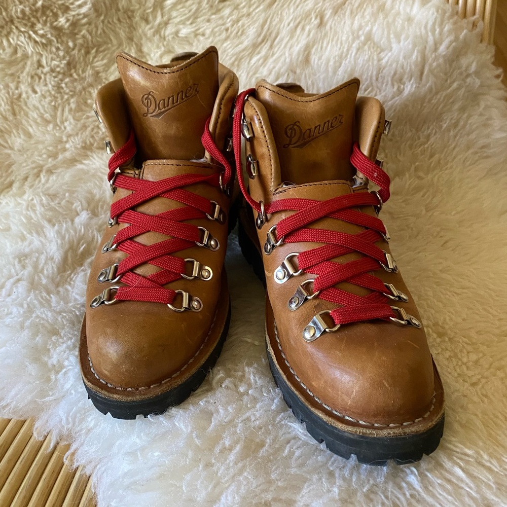 Danner Women’s Mountain Light Hiking Boots - Picture 3 of 7